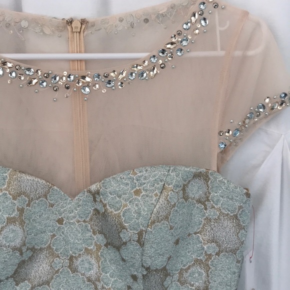 Decode 1.8 formal dress Size 2. Teal and Gold - Picture 4 of 8